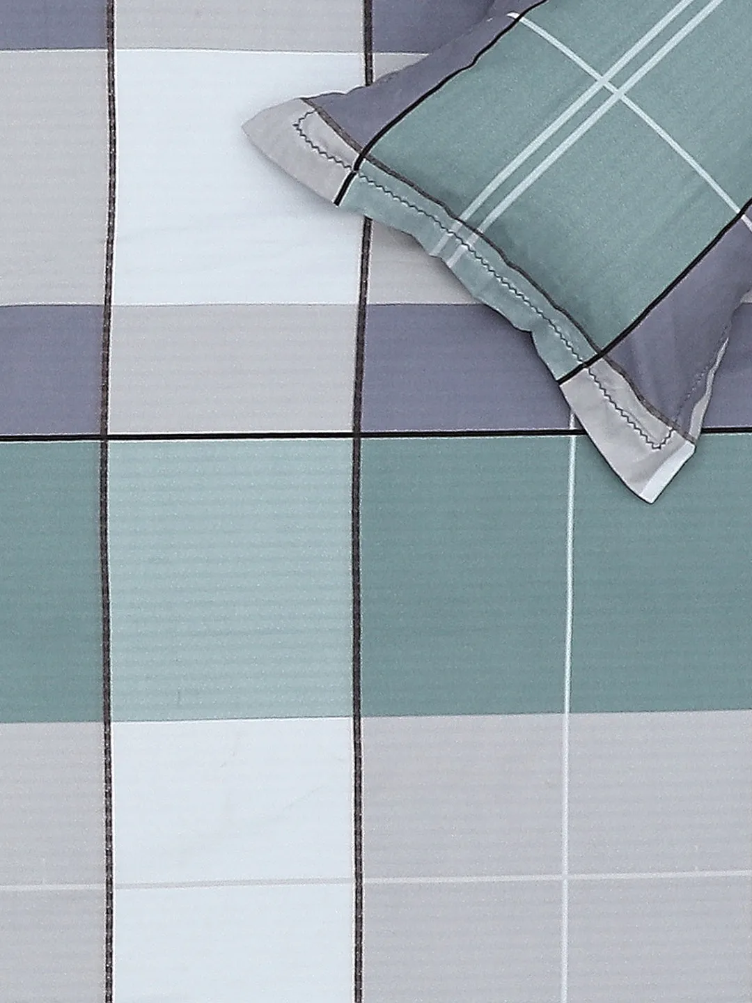 130 GSM Polyester Double Bed Bedsheet with 2 Pillow Covers