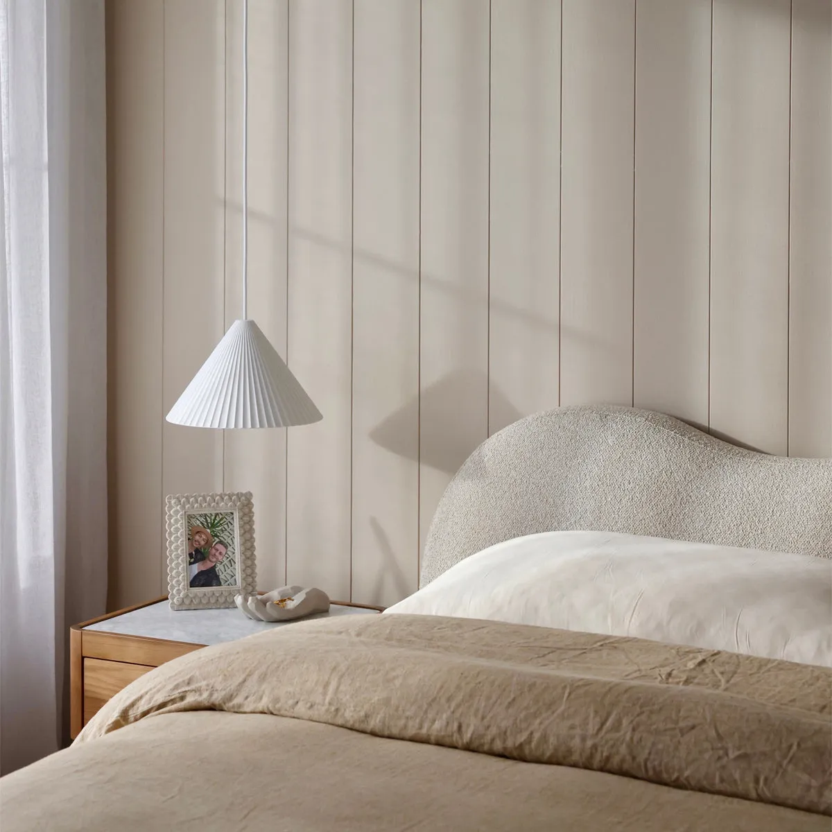Amalfi Boucle King Bed (Sand)