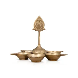 Arupadai Murugan Vel Deepam - 5.5 x 7 Inches | Brass Lamp/ Brass Vilakku for Pooja/ 260 Gms Approx