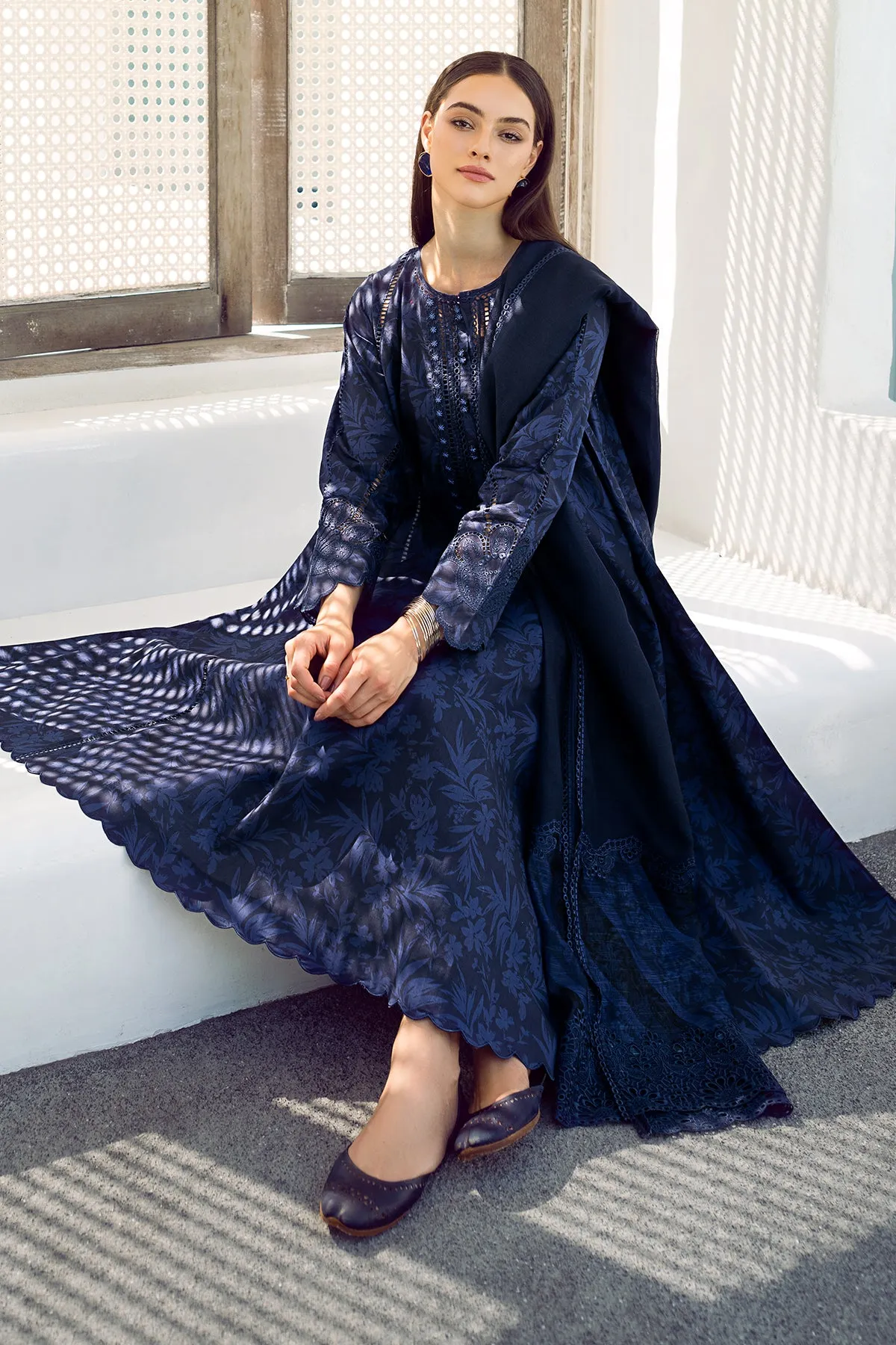 EMBROIDERED PRINTED LAWN UF-544