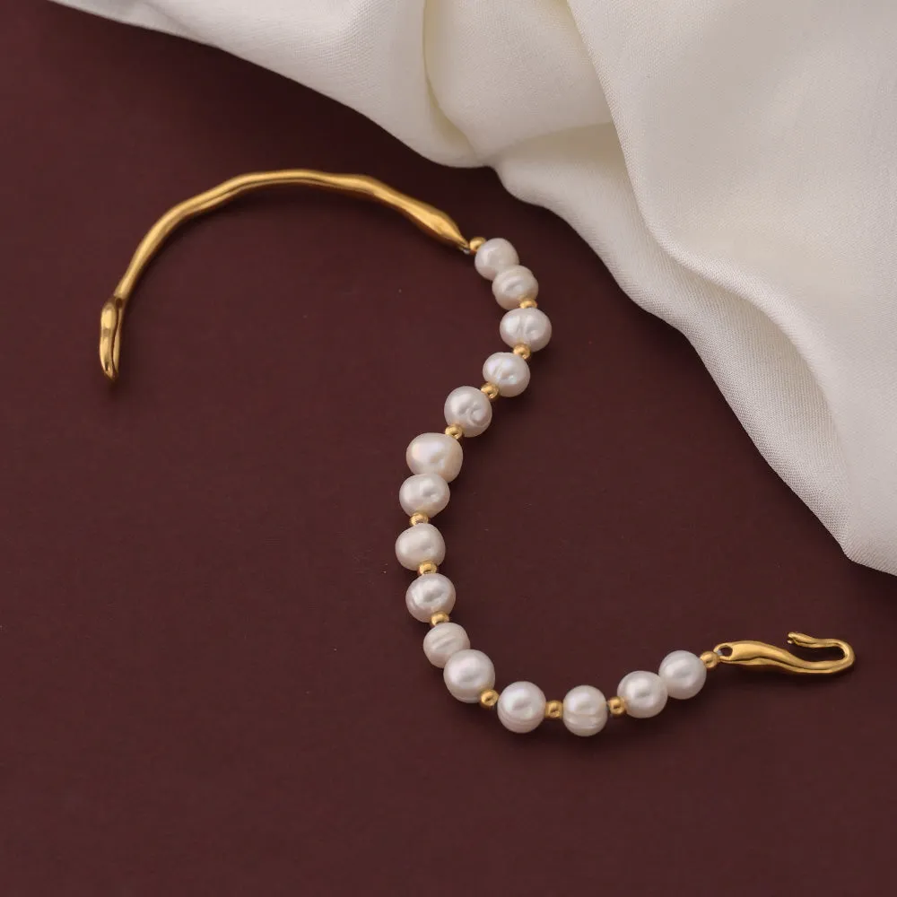 Gilded Harmony Pearl Bracelet