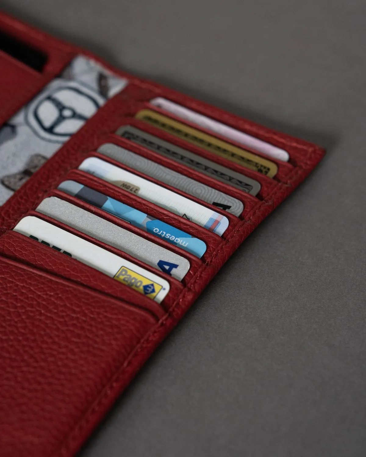GLOBETROTTER - Full-grain Leather Long Wallet - Red
