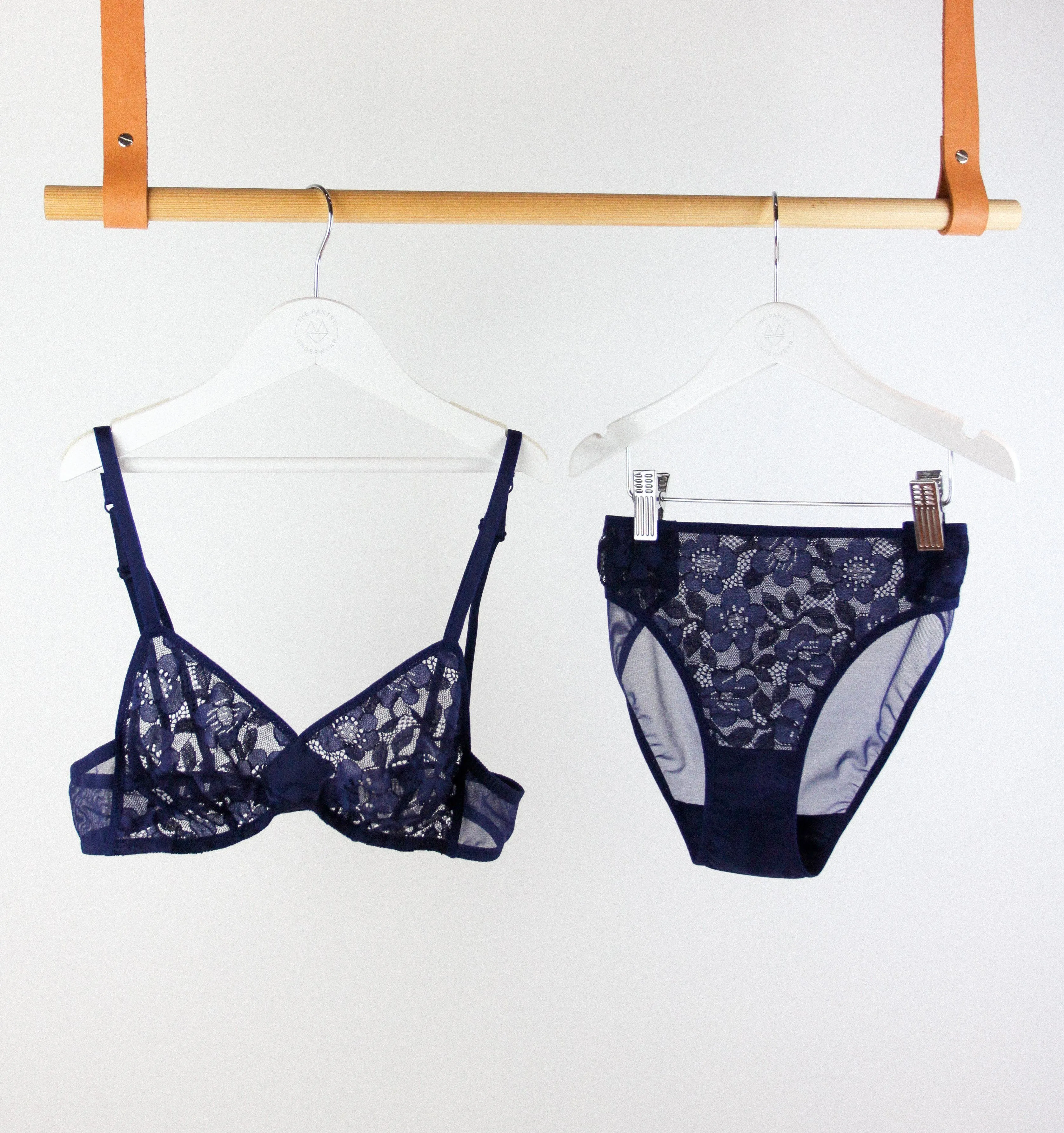 Petal lace brief [Night Sky]