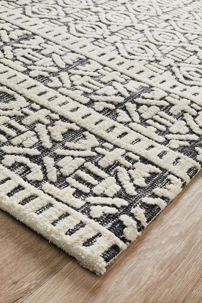 Rustic Casual Tribal Design Adonis Rug - Ivory/Black