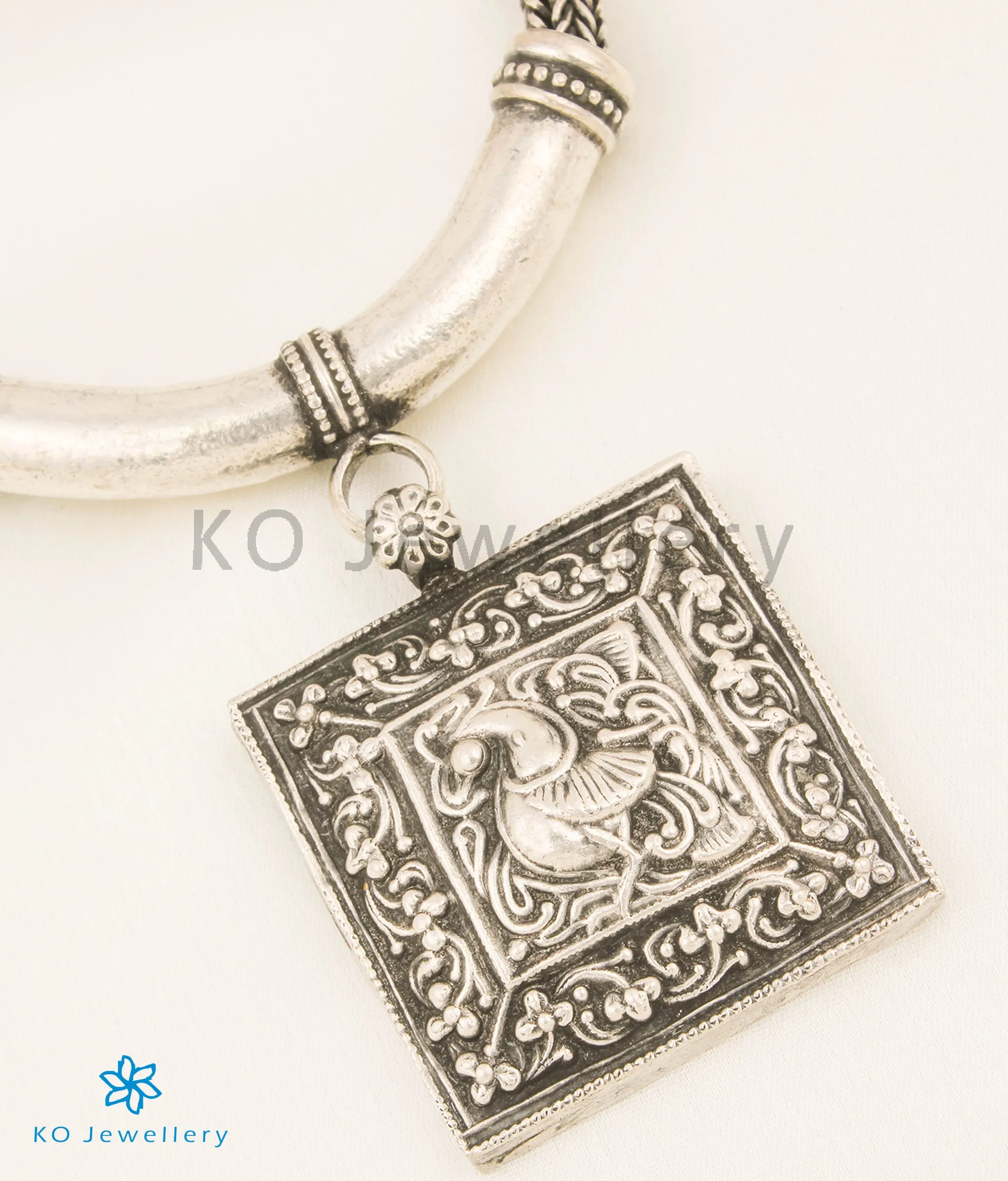 The Ahidvis Antique Silver Peacock Necklace