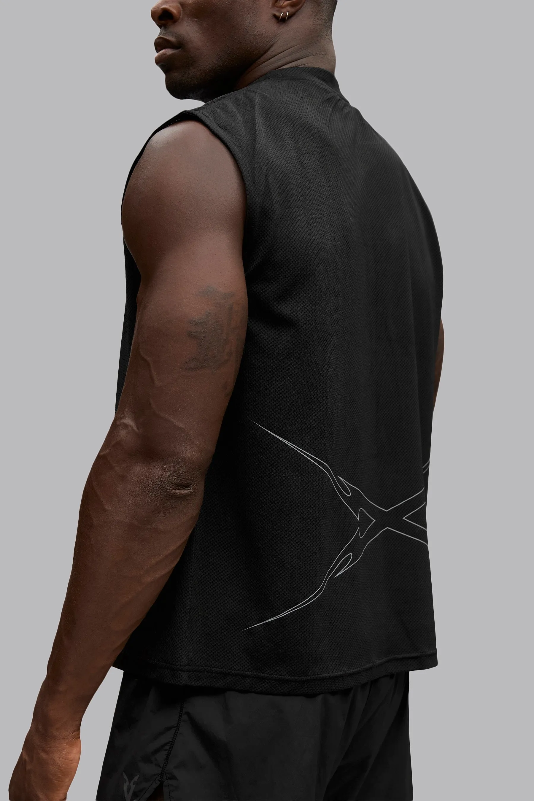 V_DRY GRAPHIC BOXY SLEEVELESS T-SHIRT - Black